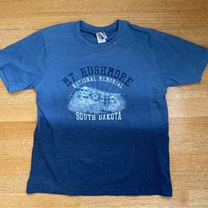 NWOT: Mt Rushmore Tee M